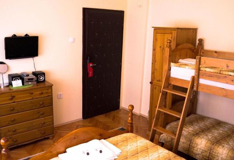 Economy Quadruple Room, Villa Lola & Nikola