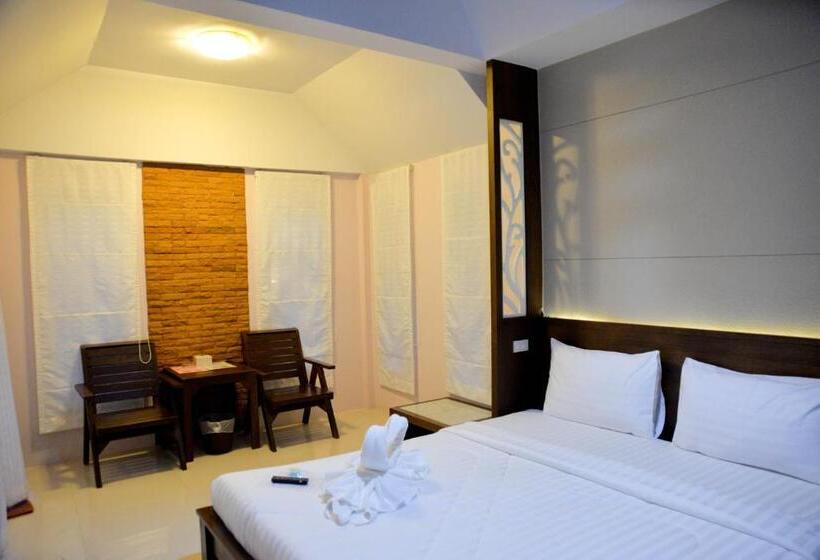 جناح مزود بجاكوزى, Chanpraya Resort