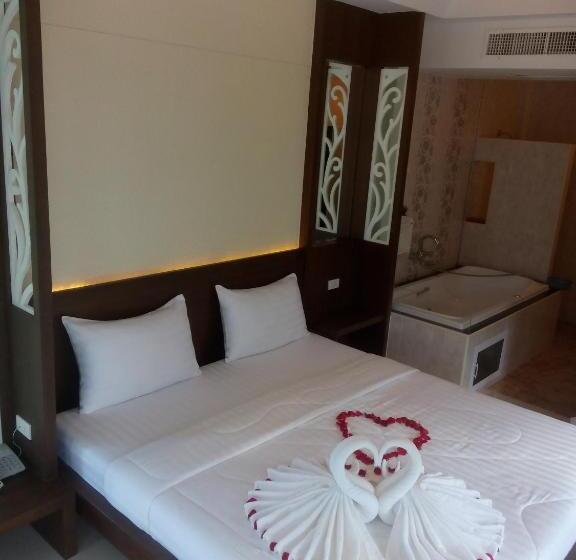 جناح مزود بجاكوزى, Chanpraya Resort