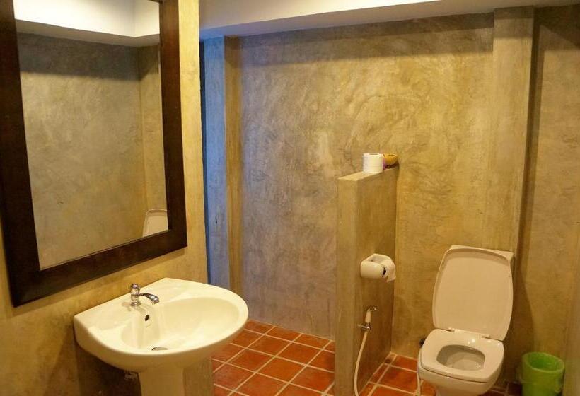 بانگلوی استاندارد, Chanpraya Resort