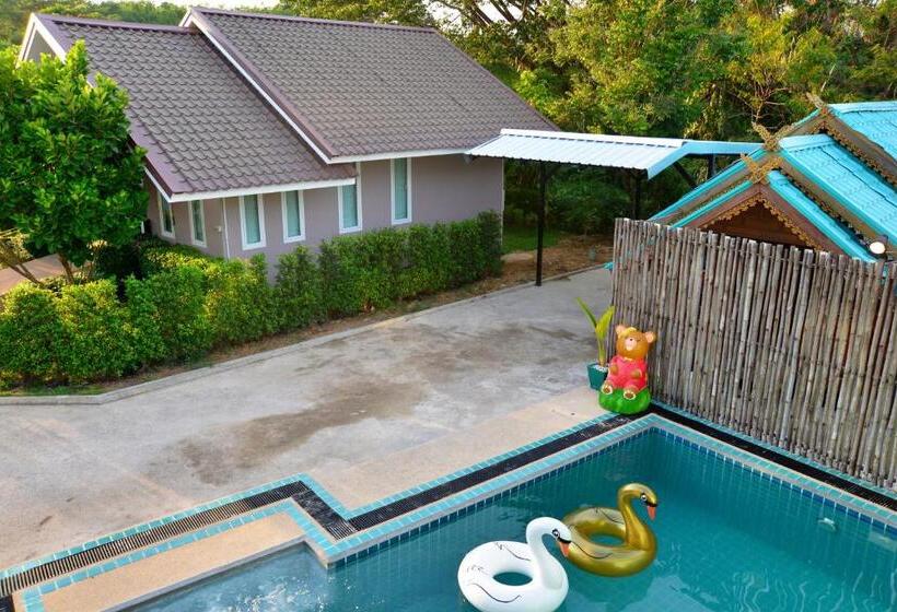 غرفة قياسية رباعية, Chanpraya Resort