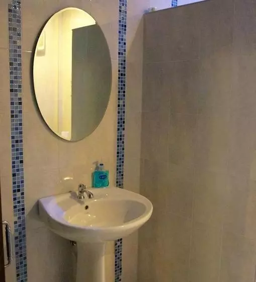 اتاق استاندارد چهار تخته, Chanpraya Resort