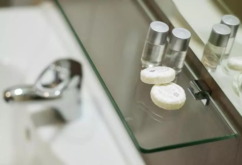 اتاق لوکس با بالکن, Garni Hotel Central Lux