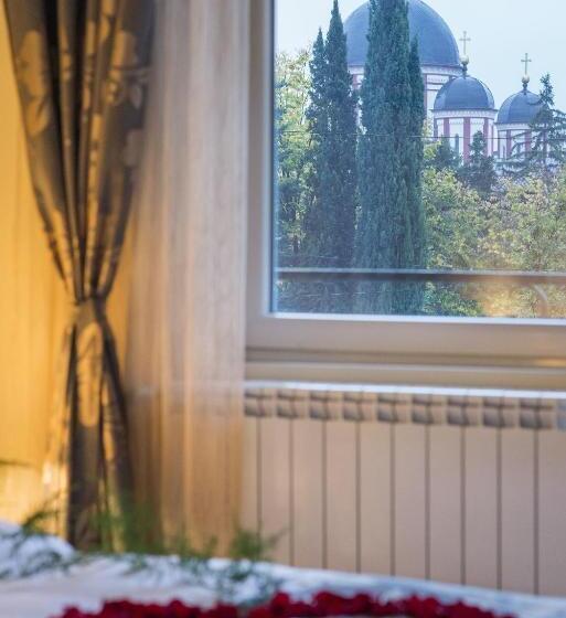 اتاق لوکس با بالکن, Garni Hotel Central Lux