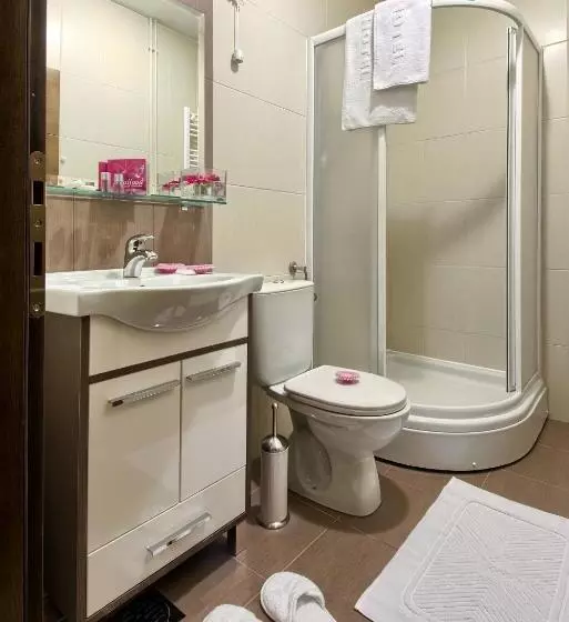 اتاق لوکس با بالکن, Garni Hotel Central Lux