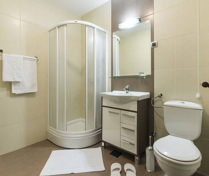 اتاق لوکس, Garni Hotel Central Lux