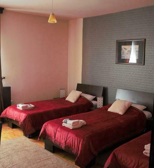 اتاق استاندارد سه نفره, Garni Hotel City