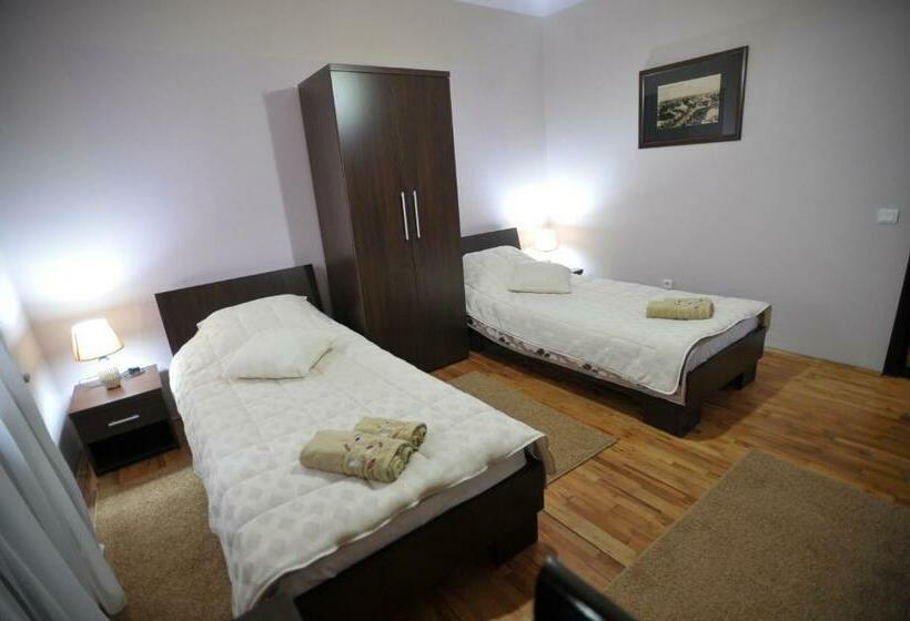 اتاق استاندارد, Garni Hotel City