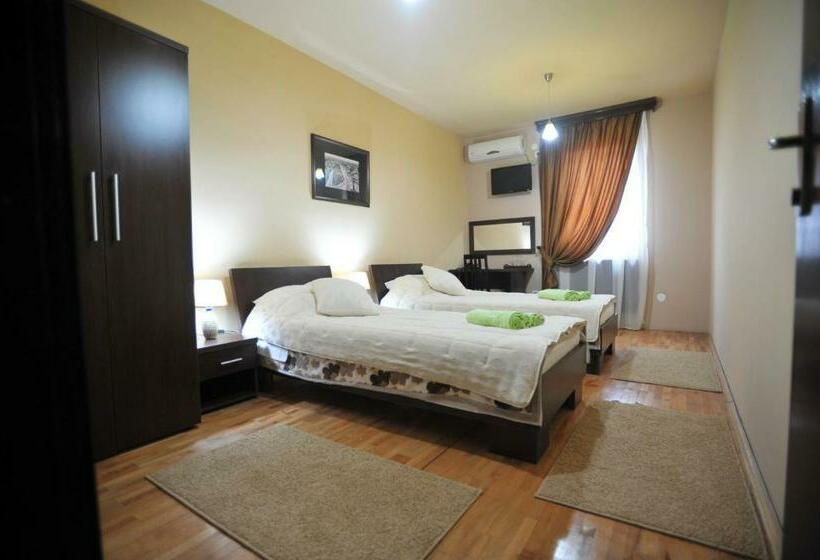 اتاق استاندارد, Garni Hotel City