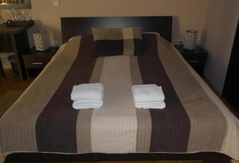 اتاق استاندارد, Garni Hotel City