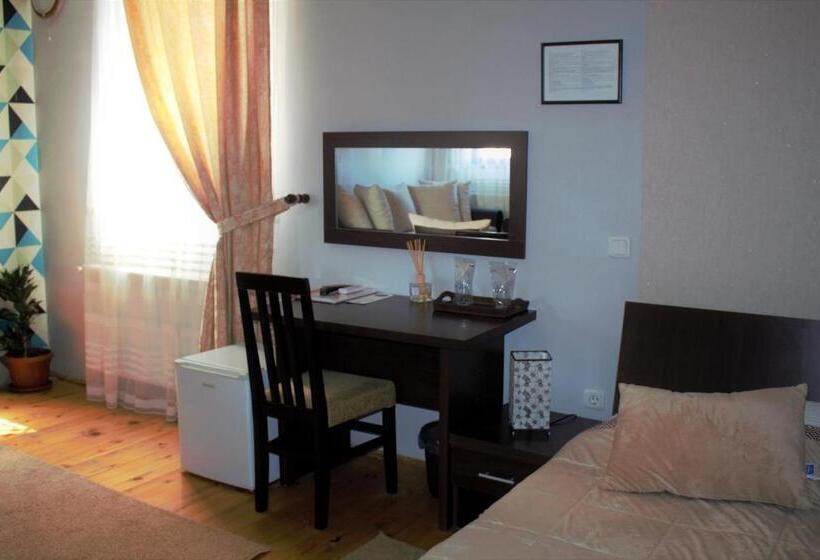 سوئیت کلاسیک, Garni Hotel City