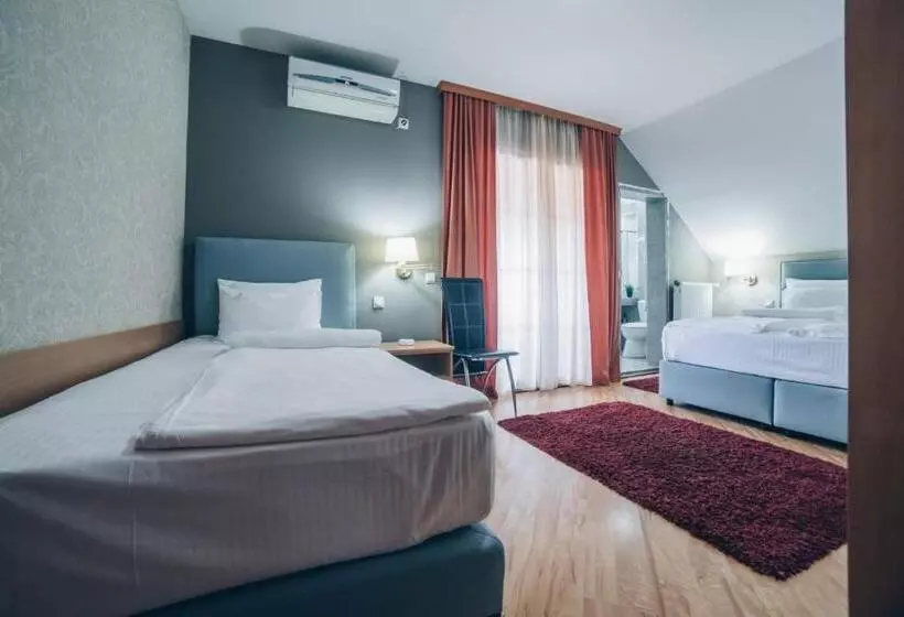 Standard Triple Room with Terrace, Garni Hotel Radović
