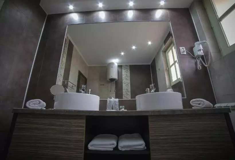 آپارتمان لوکس 1 خوابه, Garni Hotel Radović