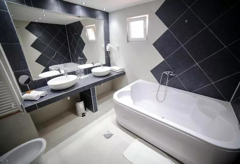 اتاق لوکس خانوادگی, Garni Hotel Radović