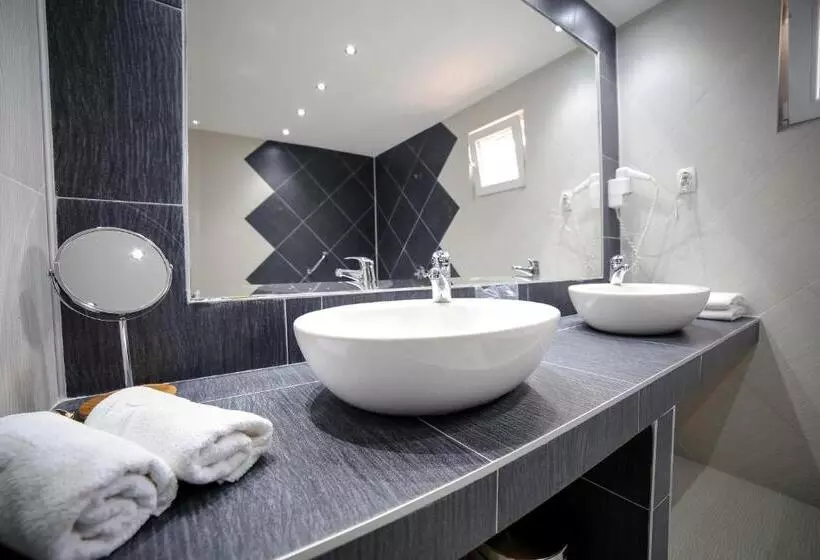 اتاق لوکس خانوادگی, Garni Hotel Radović