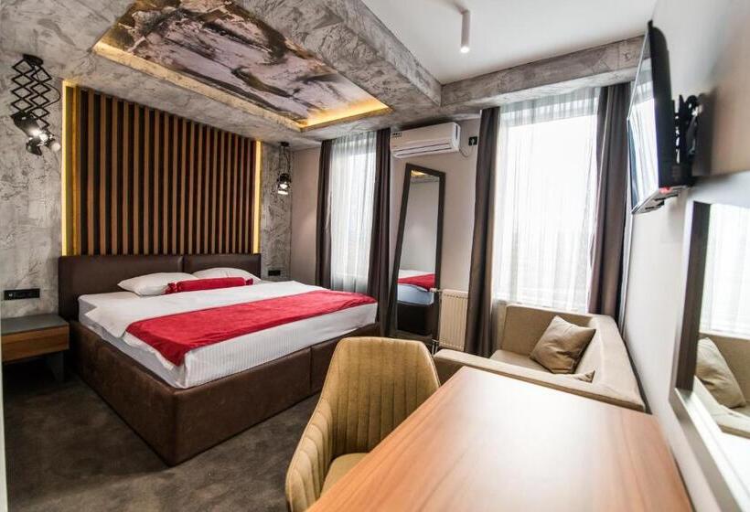 コンフォートルーム, Bavka