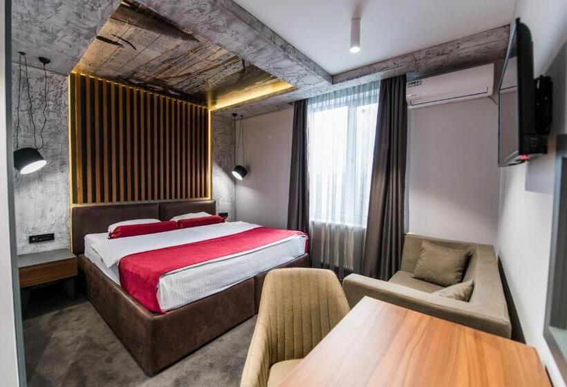 コンフォートルーム, Bavka