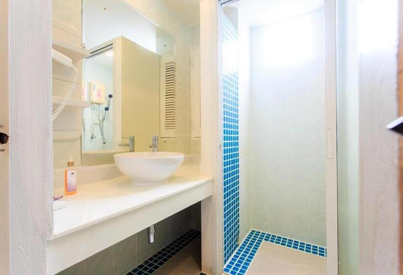 اتاق سوپریور, Chaweng Budget