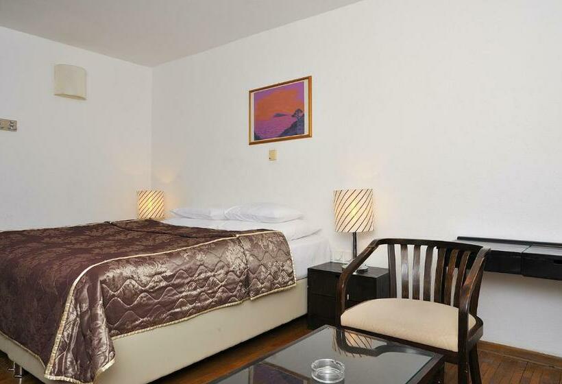 اتاق استاندارد, Club A Kopaonik