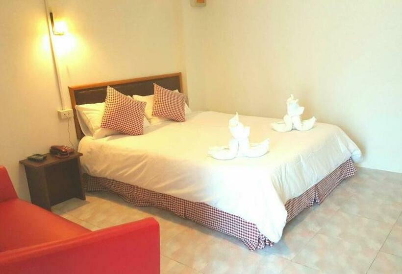 Habitació Familiar Comunicada, De Ratt