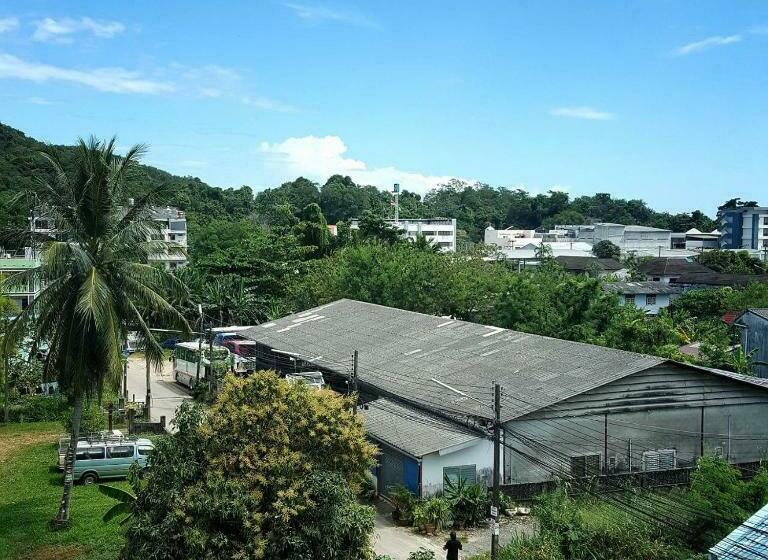 Habitació Familiar Comunicada, De Ratt