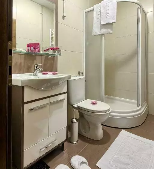 اتاق کلاسیک سه تخته, Garni Hotel Central Lux