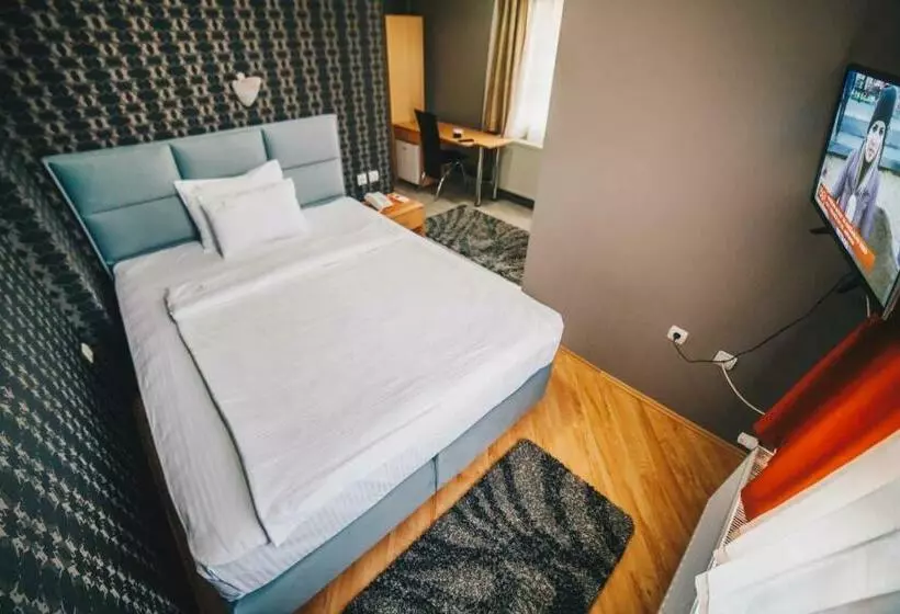 اتاق استاندارد یک نفره, Garni Hotel Radović