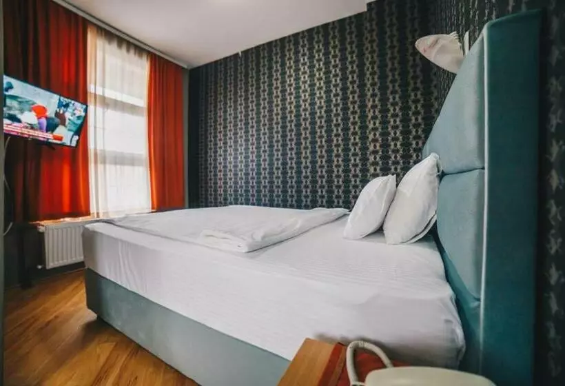 اتاق استاندارد یک نفره, Garni Hotel Radović
