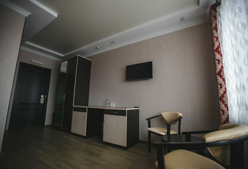 스탠다드 룸, Kavkazskaya Plennitsa