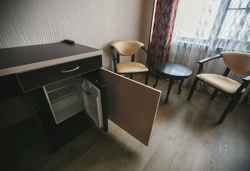 스탠다드 룸, Kavkazskaya Plennitsa