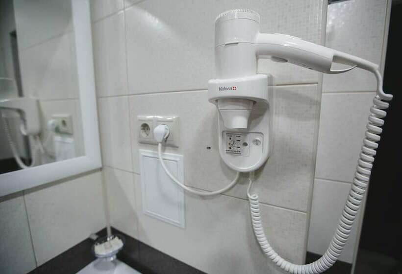 스탠다드 룸, Kavkazskaya Plennitsa