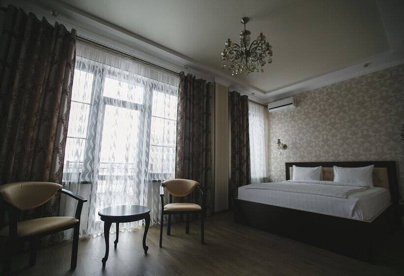 스탠다드 룸, Kavkazskaya Plennitsa