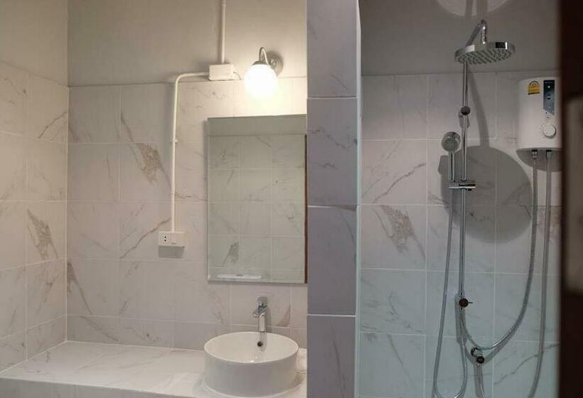 חדר בסיסי, Palmari Boutique