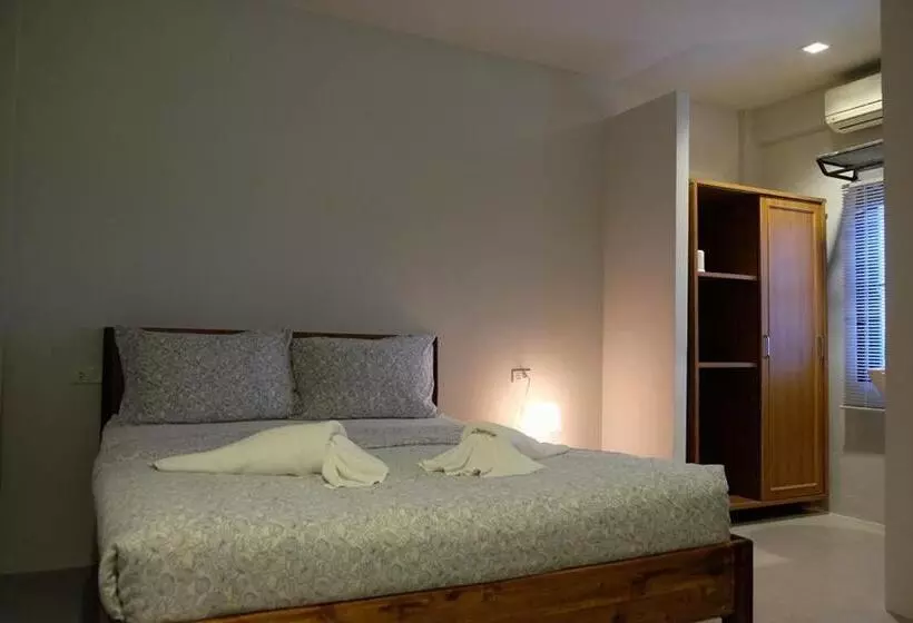 اتاق اکونومی, Palmari Boutique