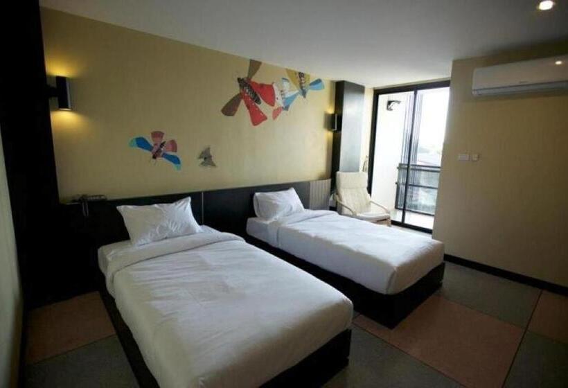 Номер Superior, Pentahug