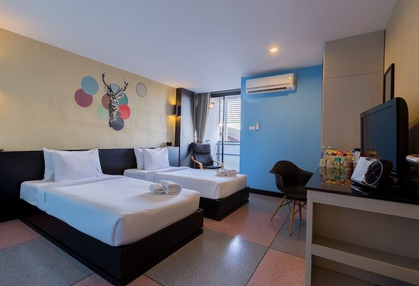 Номер Deluxe, Pentahug