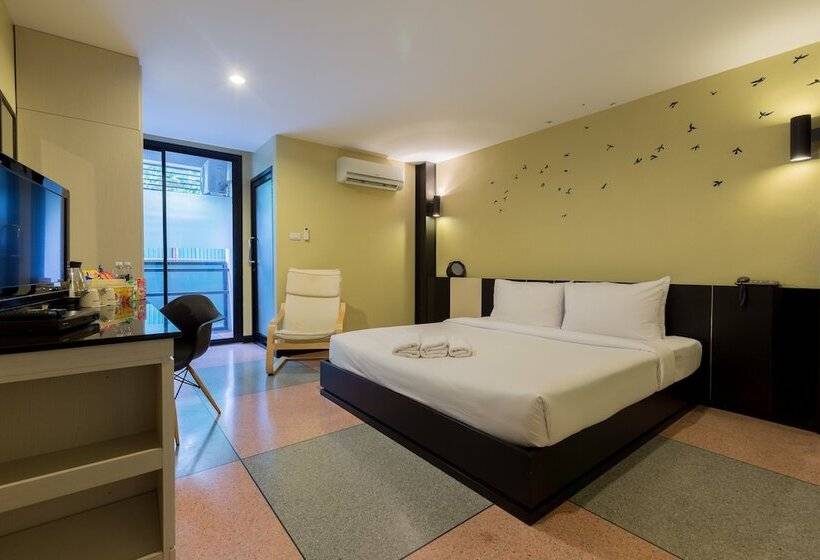 Номер Deluxe, Pentahug