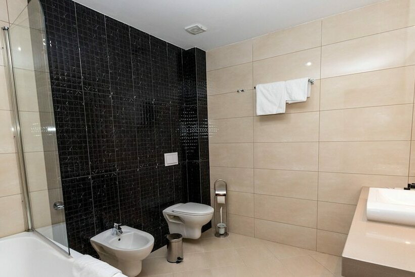 اتاق استاندارد یک نفره, Sirius