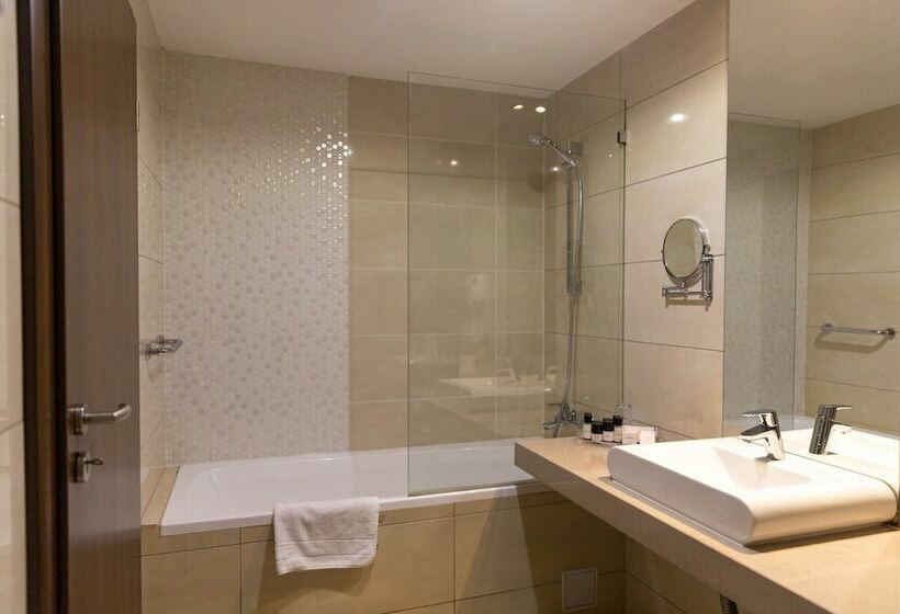 اتاق لوکس یک تخته, Sirius