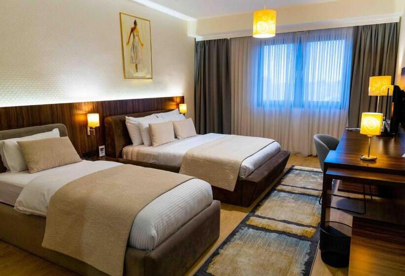 اتاق استاندارد سه نفره, Sirius