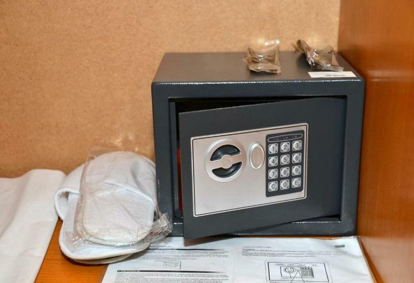 اتاق راحتی یک تخته, Garni Hotel Lake