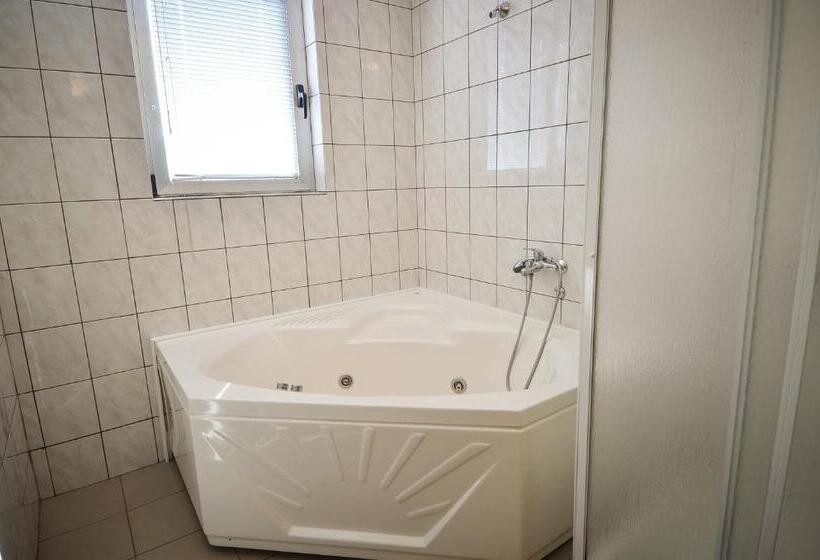 سوییت, Garni Hotel Lake