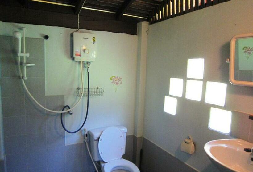 스탠다드 방갈로 침실 2개, Phanom Bencha Mountain Resort