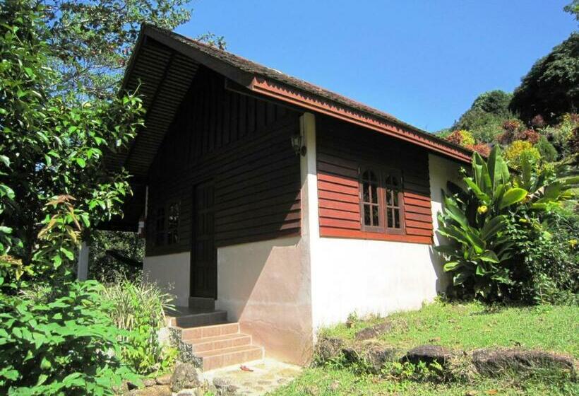 스탠다드 방갈로 침실 2개, Phanom Bencha Mountain Resort