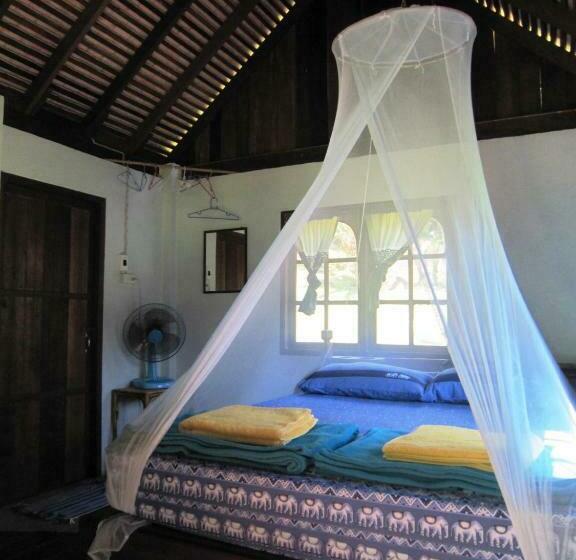 بنجلو قياسى, Phanom Bencha Mountain Resort