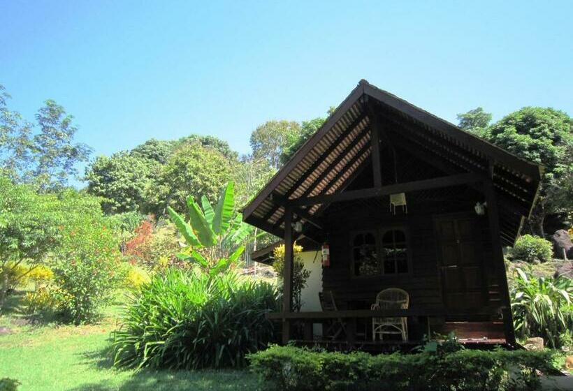 بنجلو قياسى, Phanom Bencha Mountain Resort