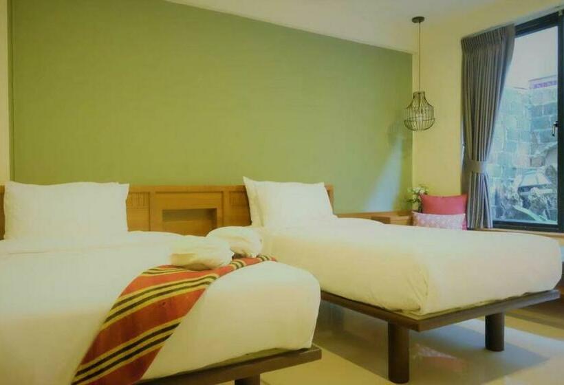 اتاق استاندارد با چشمانداز باغ, Ploy Resort