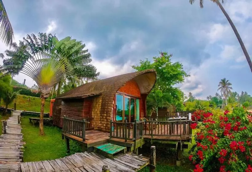 スタンダードバンガロー, The Cinnamon Art Resort And Spa