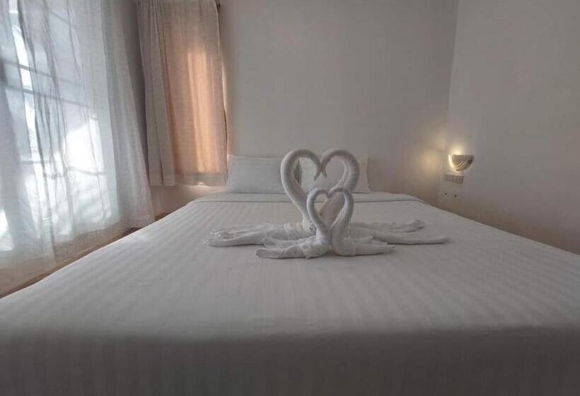 Chambre Standard Vue Piscine, White House Bailan Resort