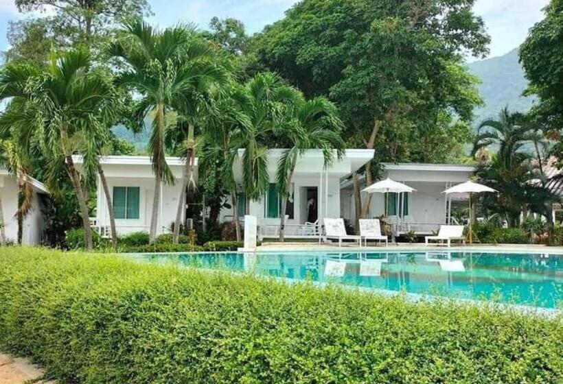 Chambre Standard Vue Piscine, White House Bailan Resort